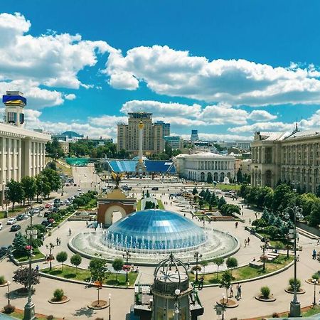 Apartment With View On Inpedendence Square Khreshchatyk Киев Екстериор снимка