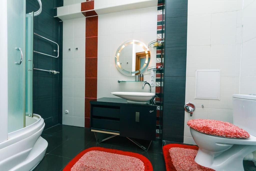 Apartment With View On Inpedendence Square Khreshchatyk Киев Екстериор снимка